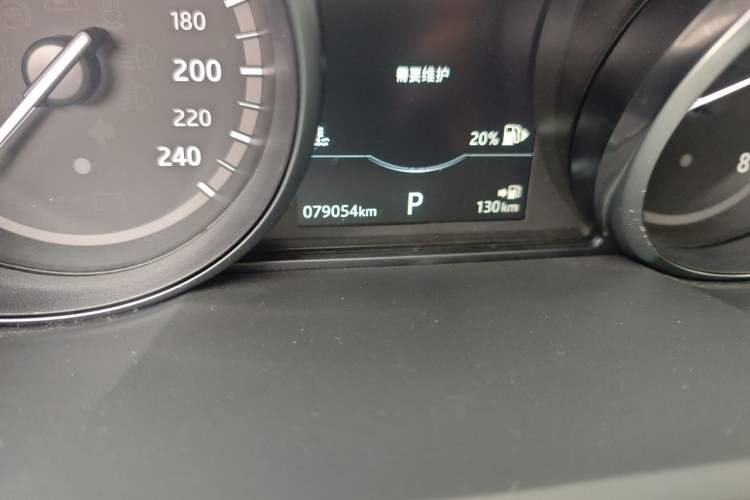 Used Land Rover Discovery 2018 3.0 SC V6 SE Odometer Close Up