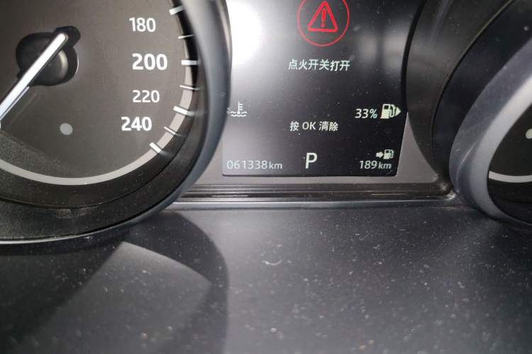 Used Land Rover Discovery 2018 5th Generation 3.0T Si6 HSE 7-Seater U.S. Specification Odometer Close Up