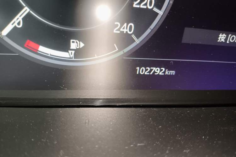 Used Land Rover Discovery 2018 3.0 SC V6 HSE Odometer Close Up