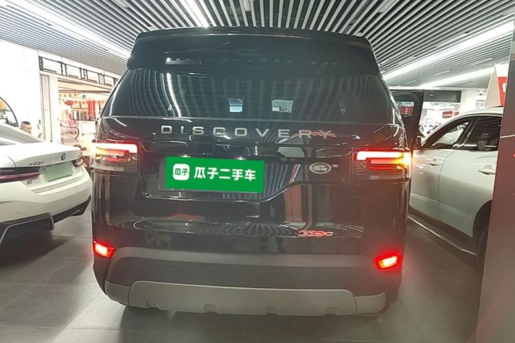 Used Land Rover Discovery 2018 2.0T SE Rear