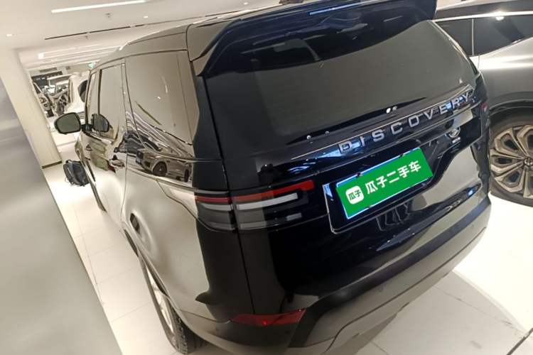 Used Land Rover Discovery 2018 3.0 SC V6 SE Rear Left 45 Deg