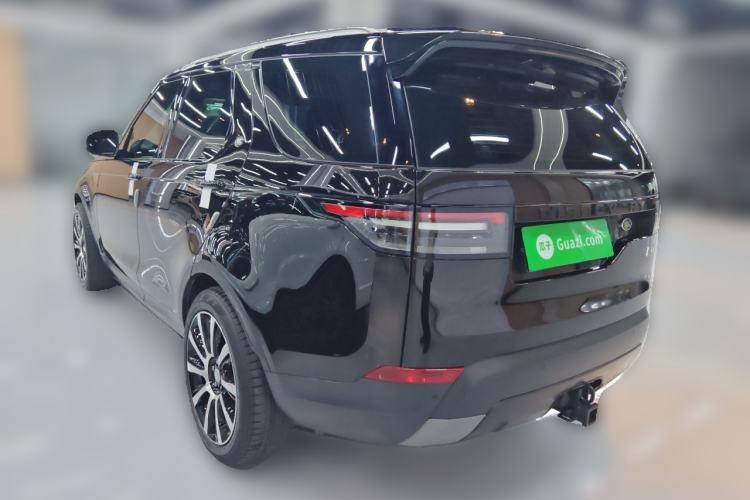Used Land Rover Discovery 2018 2.0T SE Rear Left 45 Deg