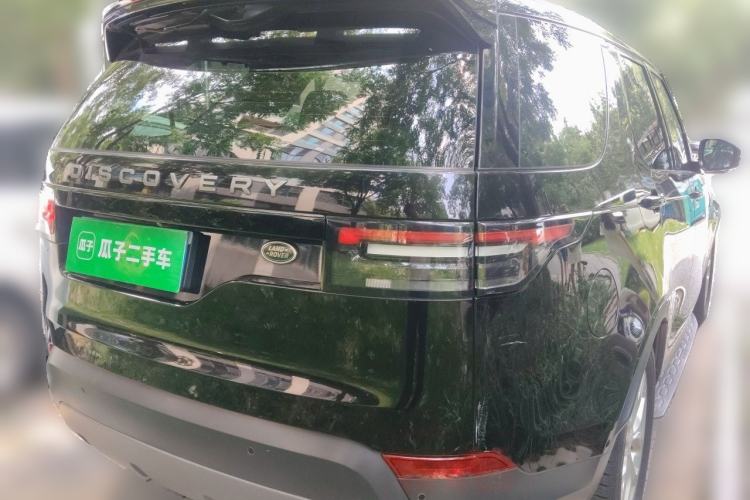 Used Land Rover Discovery 2018 2.0T SE Rear Right 45 Deg