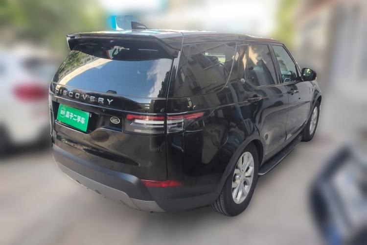 Used Land Rover Discovery 2018 2.0T SE Rear Right 45 Deg