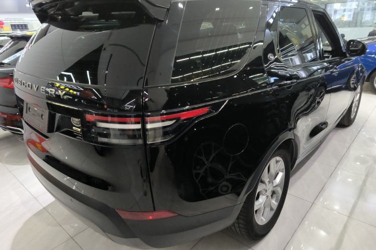 Used Land Rover Discovery 2018 3.0 SC V6 SE Rear Right 45 Deg