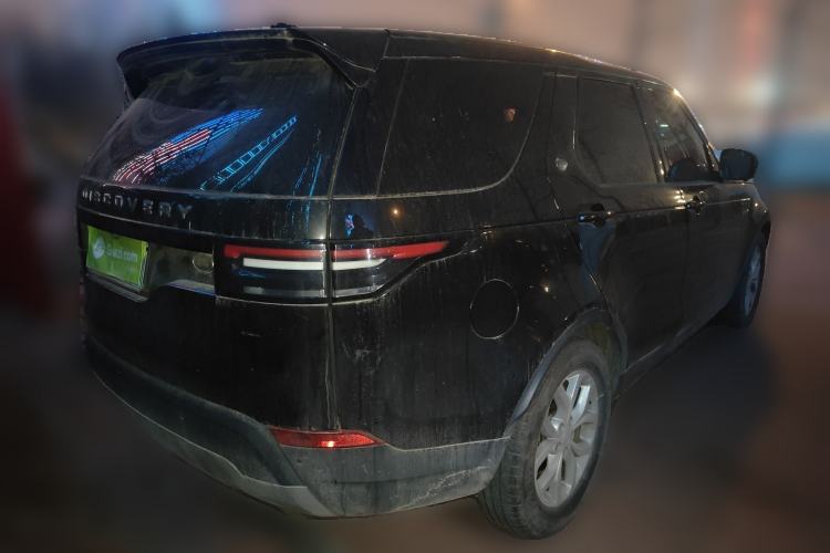 Used Land Rover Discovery 2018 2.0T SE Rear Right 45 Deg