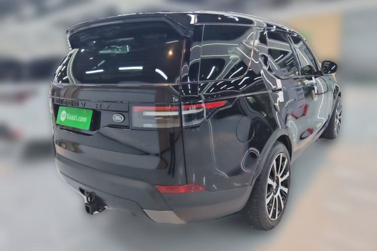 Used Land Rover Discovery 2018 2.0T SE Rear Right 45 Deg