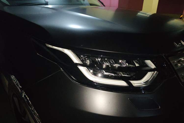 Used Land Rover Discovery 2018 3.0 SC V6 HSE Right Front Headlight