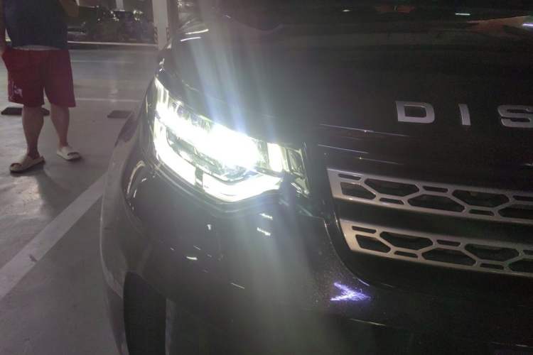 Used Land Rover Discovery 2018 3.0 SC V6 SE Right Front Headlight