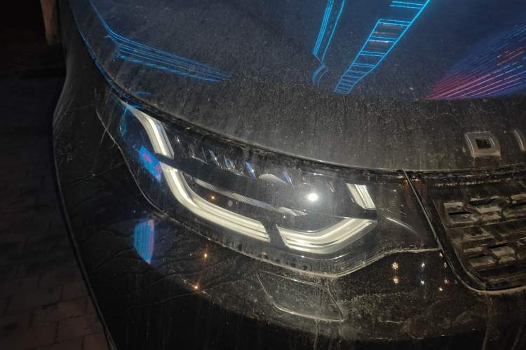 Used Land Rover Discovery 2018 2.0T SE Right Front Headlight