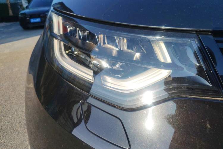 Used Land Rover Discovery 2018 3.0 SC V6 SE Right Front Headlight