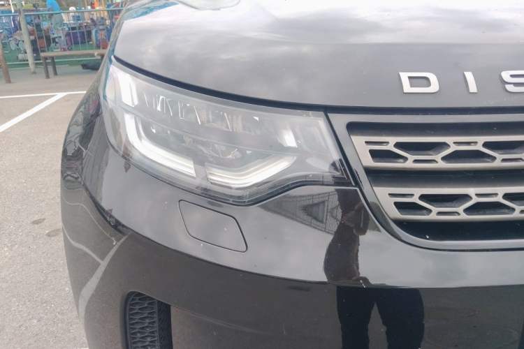 Used Land Rover Discovery 2018 3.0 SC V6 SE Right Front Headlight