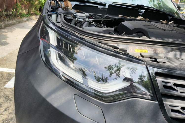 Used Land Rover Discovery 2018 3.0 SC V6 SE Right Front Headlight
