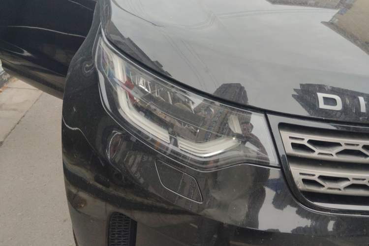 Used Land Rover Discovery 2018 3.0 SC V6 SE Right Front Headlight