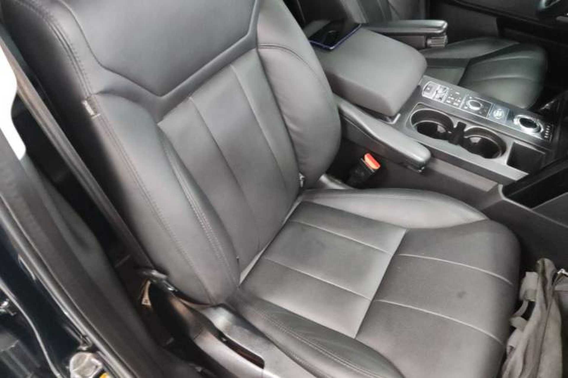 Used Land Rover Discovery 2018 3.0 SC V6 SE Right Front Seat