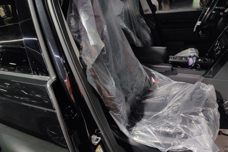 Used Land Rover Discovery 2018 3.0 SC V6 SE Right Front Seat