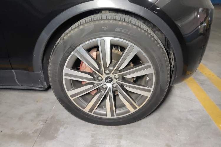 Used Land Rover Discovery 2018 3.0 SC V6 HSE Right Front Wheel Hub