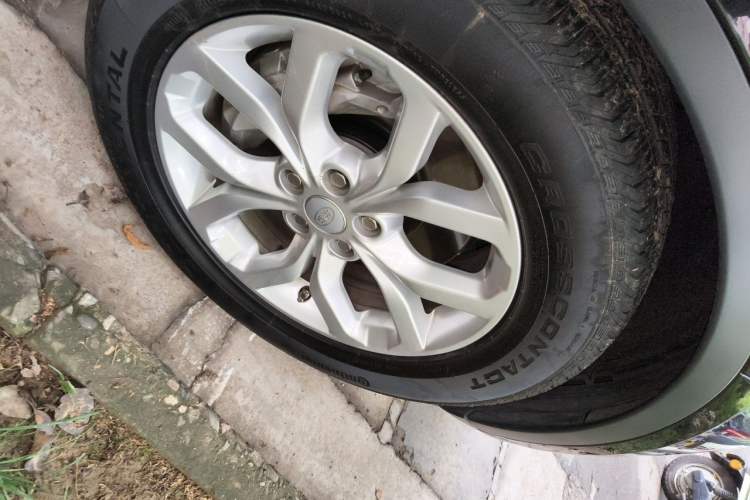 Used Land Rover Discovery 2018 3.0 SC V6 SE Right Front Wheel Hub