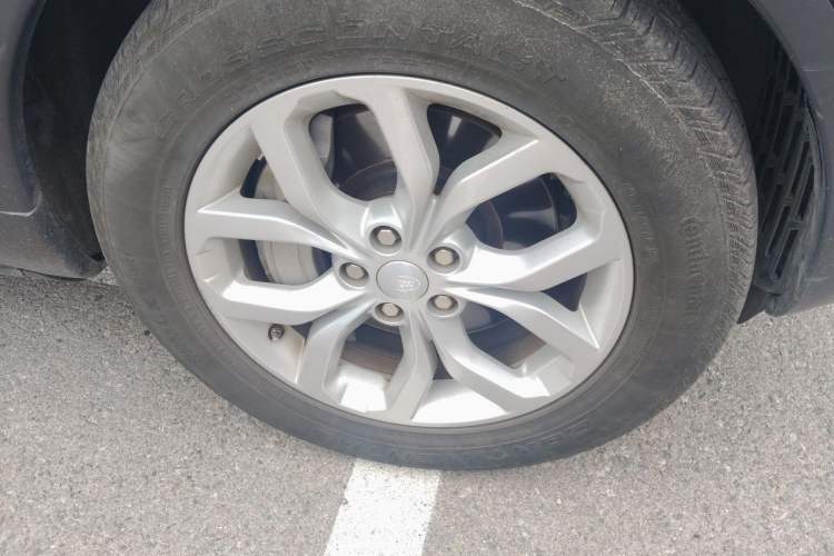 Used Land Rover Discovery 2018 3.0 SC V6 SE Right Front Wheel Hub