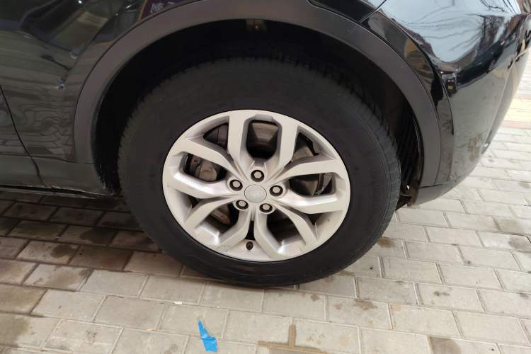 Used Land Rover Discovery 2018 3.0 SC V6 SE Right Front Wheel Hub