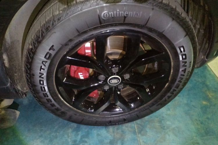 Used Land Rover Discovery 2018 3.0 SC V6 SE Right Front Wheel Hub