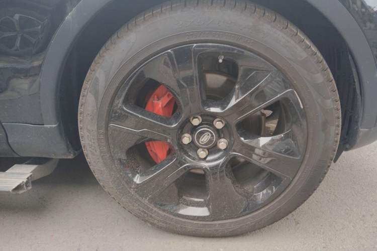 Used Land Rover Discovery 2018 3.0 SC V6 SE Right Front Wheel Hub