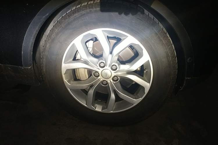 Used Land Rover Discovery 2018 3.0 SC V6 SE Right Front Wheel Hub