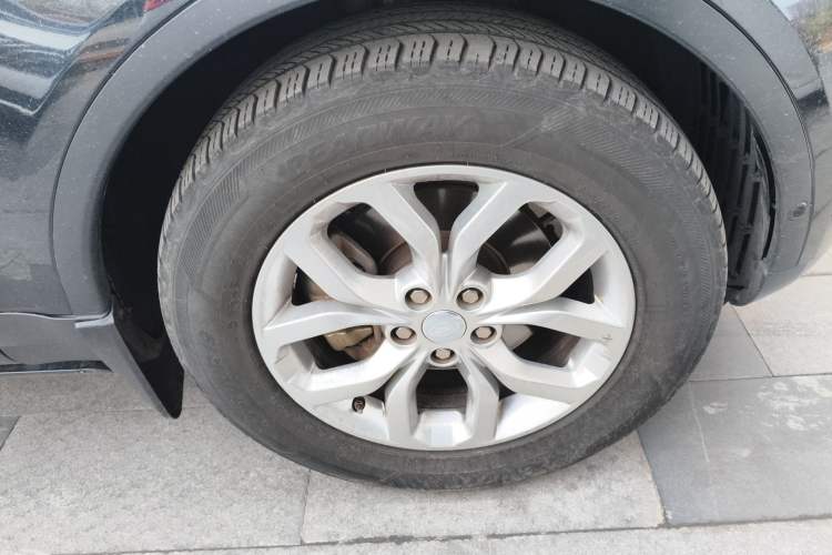 Used Land Rover Discovery 2018 2.0T SE Right Front Wheel Hub