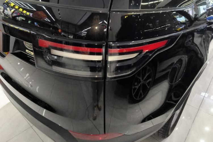 Used Land Rover Discovery 2018 3.0 SC V6 SE Right Rear Taillight
