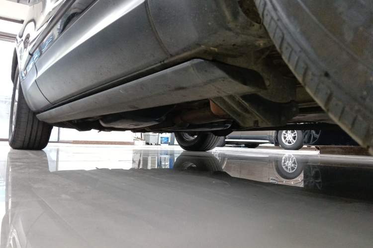 Used Land Rover Discovery 2018 3.0 SC V6 SE Right Side Sill