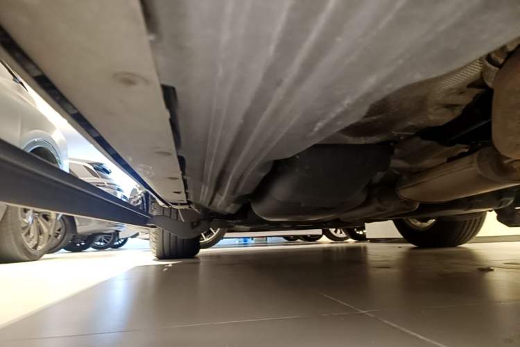 Used Land Rover Discovery 2018 3.0 SC V6 SE Right Side Sill