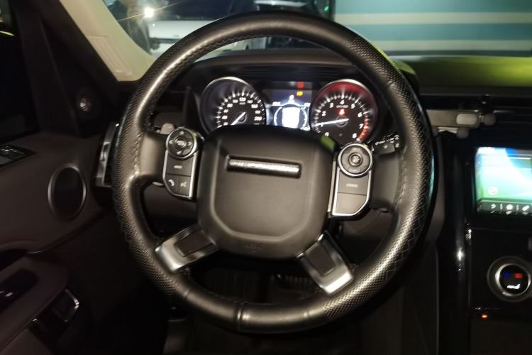 Used Land Rover Discovery 2018 3.0 SC V6 SE Steering Wheel