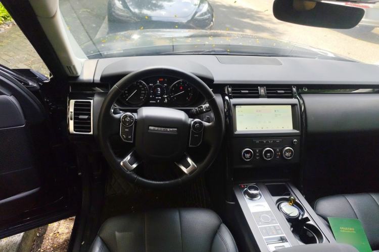 Used Land Rover Discovery 2018 3.0 SC V6 SE Steering Wheel