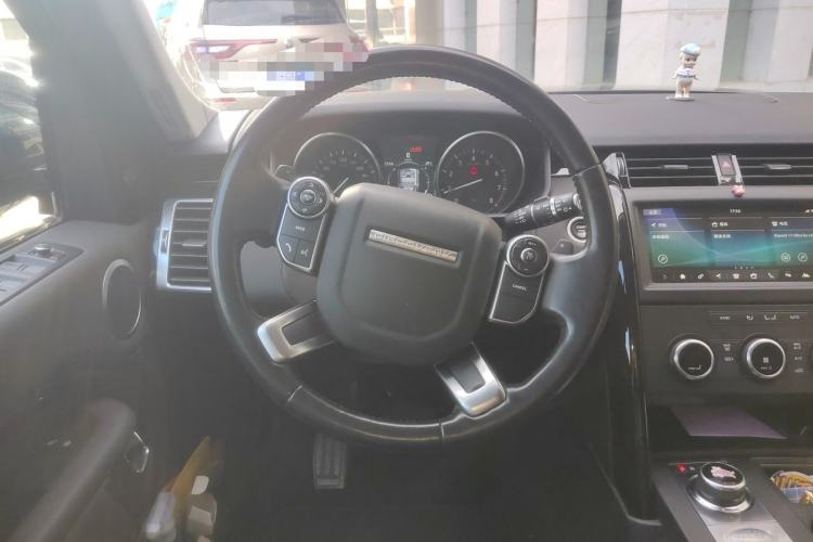 Used Land Rover Discovery 2018 2.0T SE Steering Wheel