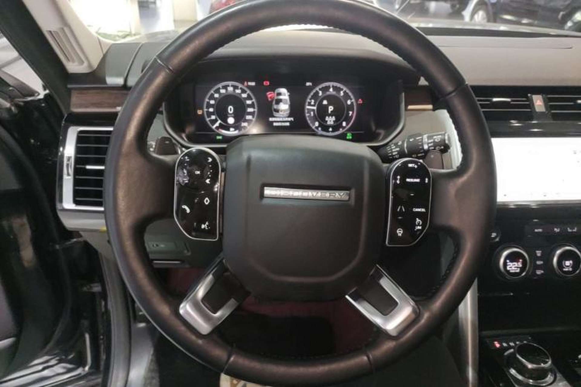 Used Land Rover Discovery 2018 3.0 SC V6 HSE Steering Wheel