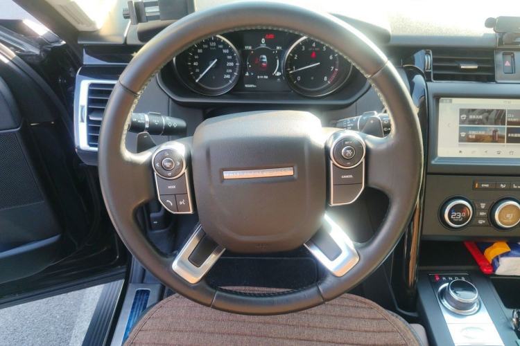 Used Land Rover Discovery 2018 3.0 SC V6 SE Steering Wheel