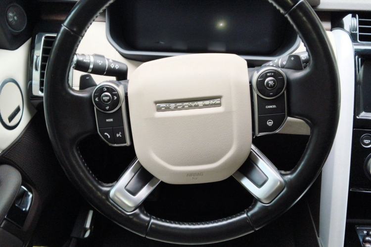 Used Land Rover Discovery 2018 3.0 SC V6 HSE Steering Wheel