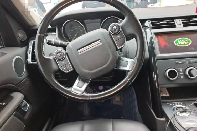 Used Land Rover Discovery 2018 2.0T SE Steering Wheel