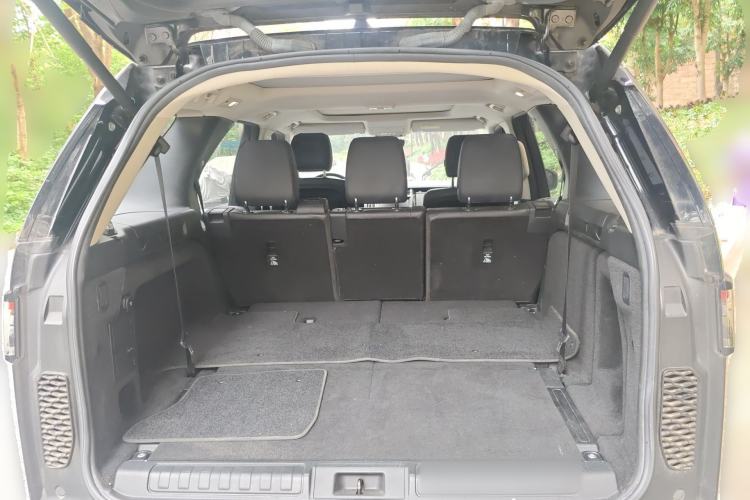 Used Land Rover Discovery 2018 3.0 SC V6 SE Trunk