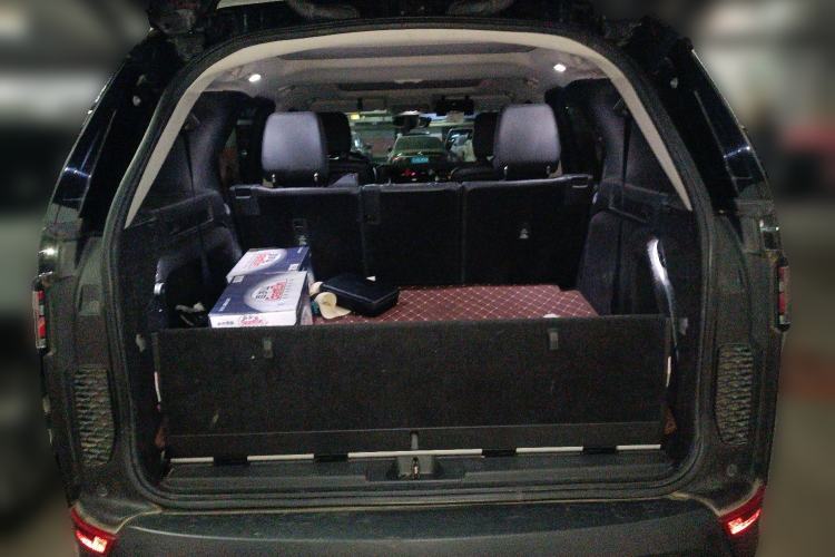 Used Land Rover Discovery 2018 3.0 SC V6 HSE Trunk