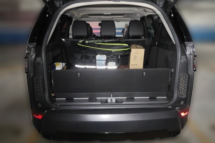 Used Land Rover Discovery 2018 3.0 SC V6 HSE Trunk
