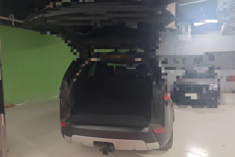 Used Land Rover Discovery 2018 3.0 SC V6 HSE Trunk