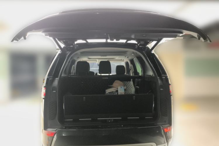 Used Land Rover Discovery 2018 3.0 SC V6 HSE Trunk