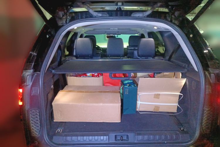 Used Land Rover Discovery 2018 3.0 SC V6 SE Trunk