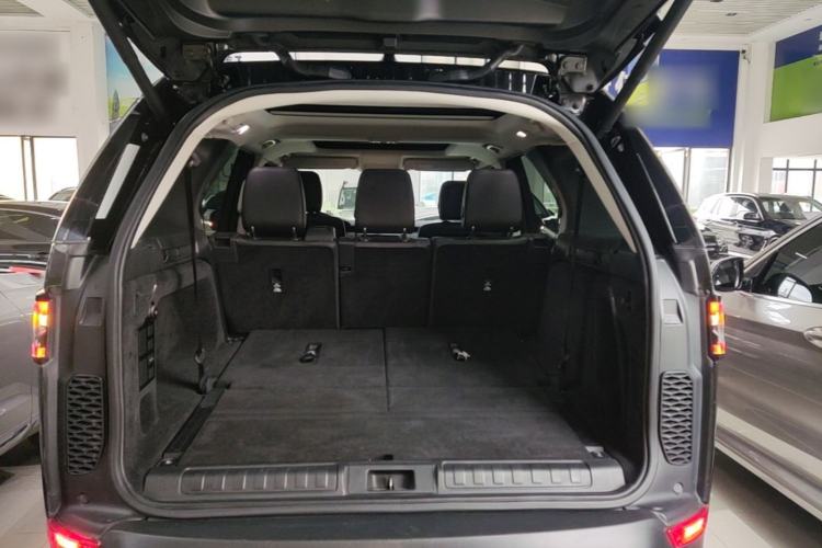 Used Land Rover Discovery 2018 2.0T SE Trunk