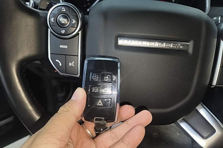 Used Land Rover Discovery 2018 2.0T Special Edition Vehicle Key