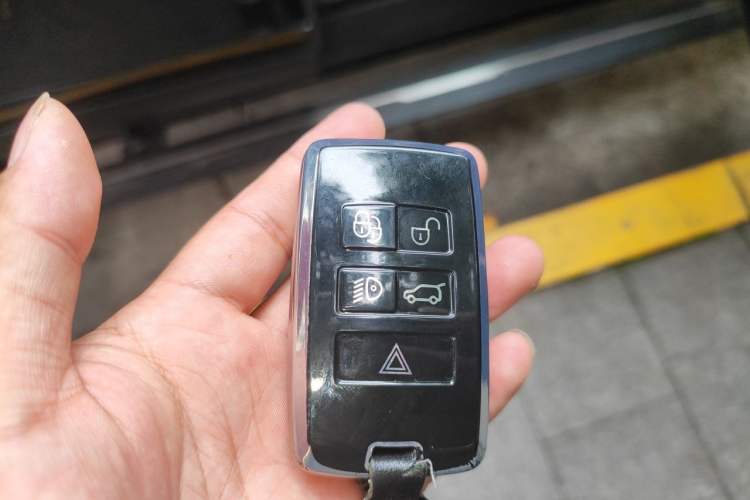 Used Land Rover Discovery 2018 2.0T Special Edition Vehicle Key
