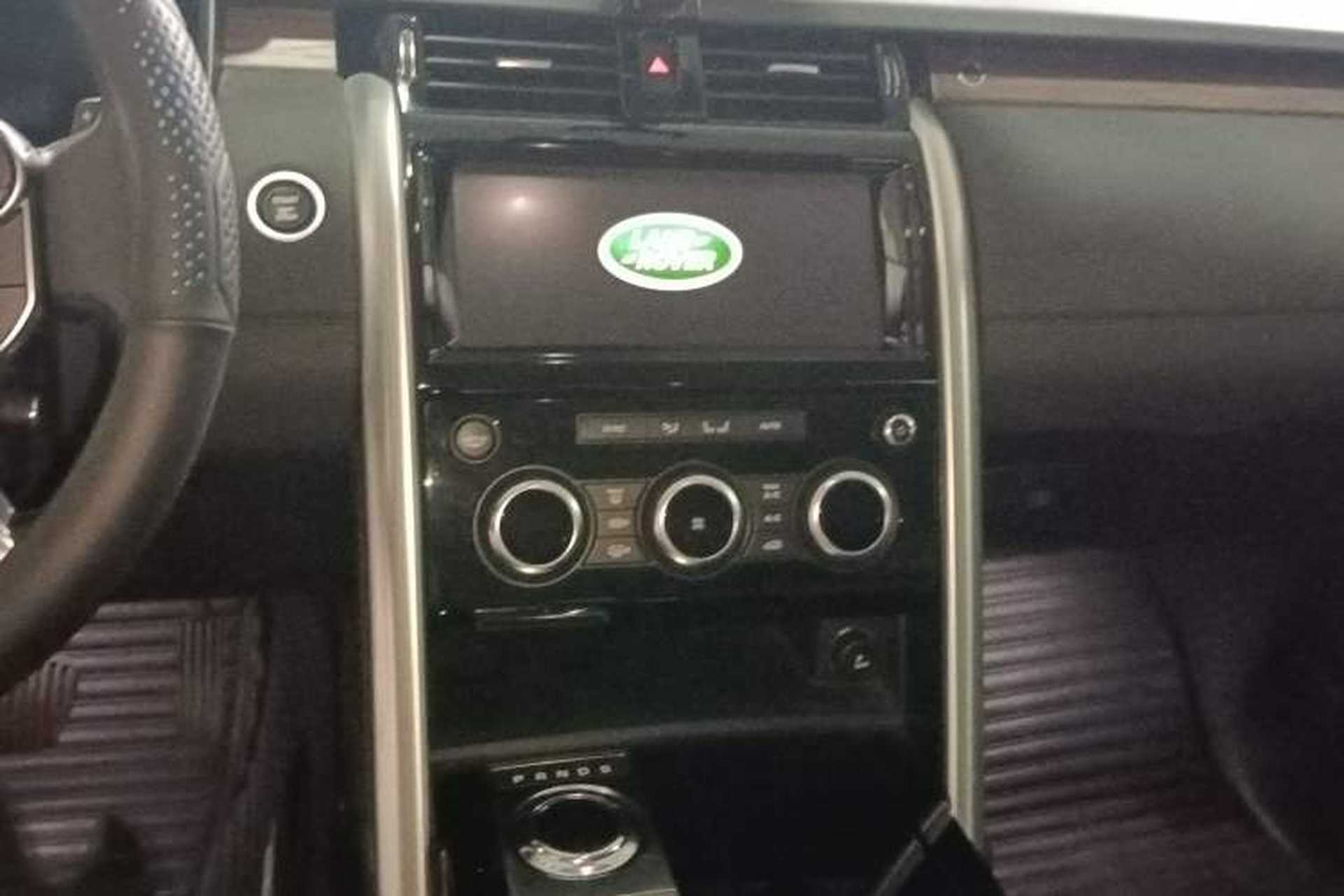 Used Land Rover Discovery 2018 3.0 SC V6 HSE Audio And AC Panel