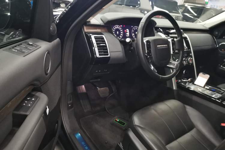 Used Land Rover Discovery 2018 3.0 SC V6 HSE Driver Seat