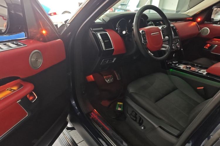 Used Land Rover Discovery 2018 3.0 SC V6 SE Driver Seat